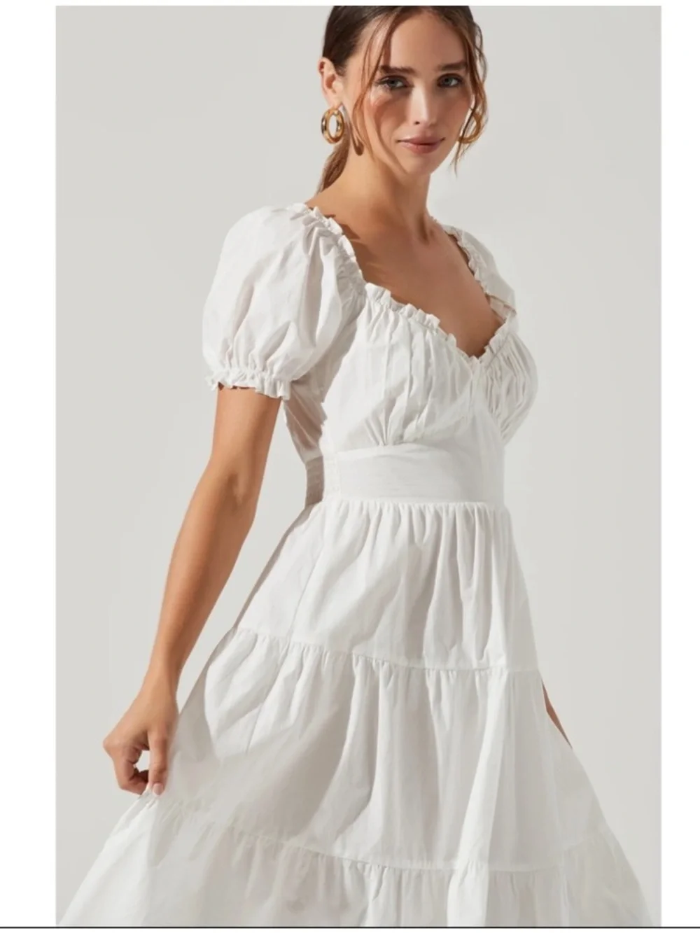 ASTR The Label White Tiered Dress with Sweetheart Neckline Graduation Bridal - Picture 2 of 15